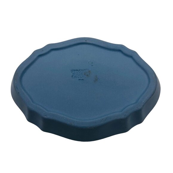 Vtg Wedgwood Blue Jasperware Fluted Oval Trinket Dish Cherubs Made in England - Picture 3 of 6